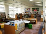 写真：雄物川図書館児童コーナー