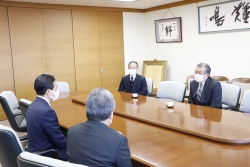 写真：3月9日市長室往来2