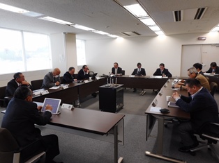 写真：議会運営委員会の会議風景