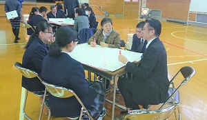 写真：懇談会風景14