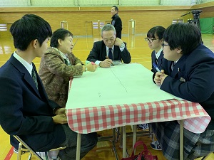 写真：懇談会風景23