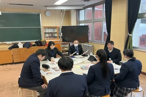 令和7年度「議会だより高校生モニター会議」の様子2