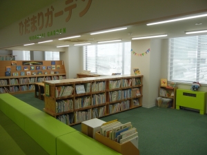 写真：増田図書館ひだまりガーデン