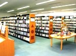 写真：大森図書館閲覧室