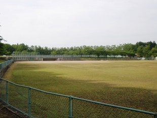 写真：大鳥公園運動広場、テニスコート
