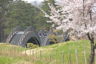 写真:平安の風わたる公園