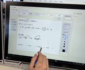 写真:通信指令室