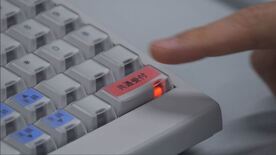 写真:通信指令室