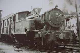 写真：蒸気機関車 18形18