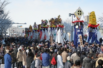 写真:旭岡山神社ぼんでん奉納