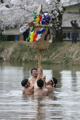 写真：沼入りぼんでん（平鹿荒処）