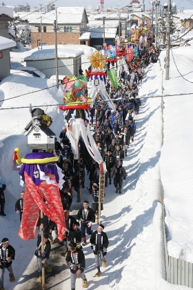 写真:旭岡山神社ぼんでん奉納