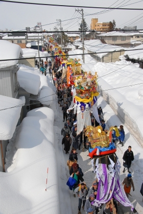 写真：旭岡山神社ぼんでん奉納