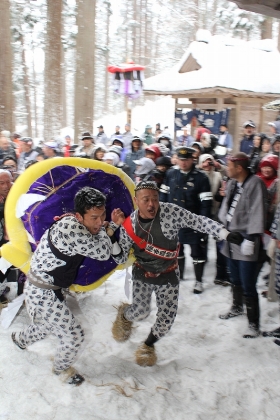 写真:旭岡山神社ぼんでん奉納