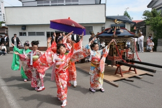 写真：今泉祇園ばやし