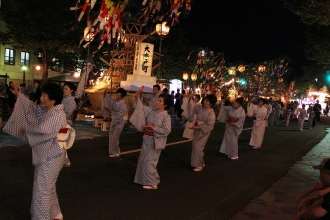 写真:市民盆踊り(横手)