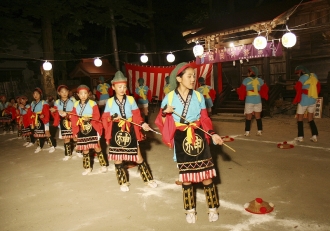 写真:深間内神楽「早鳥舞」