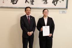 陳羿廷隊員と市長