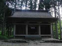 写真：保呂羽山波宇志別神社神楽殿