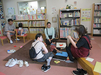 大森図書館のおはなし会の様子