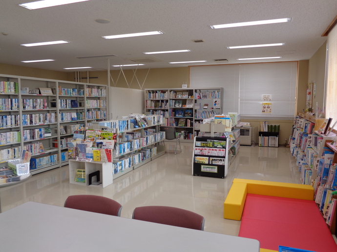 写真：山内図書室