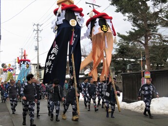 旭岡山神社の梵天奉納