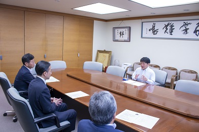 横手市民会館管理運営アドバイザーと懇談