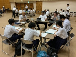 平鹿中学校の勉強会の様子