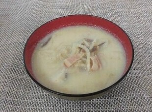 豆乳ごまみそ汁