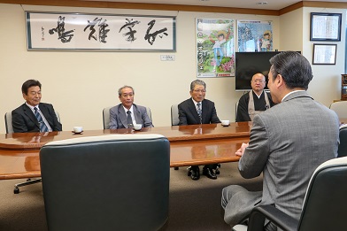 懇談