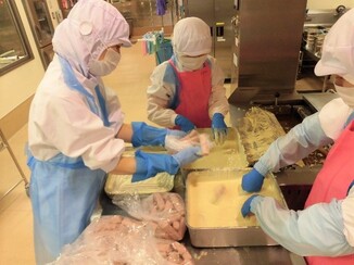 魚肉ソーセージの衣あげの調理