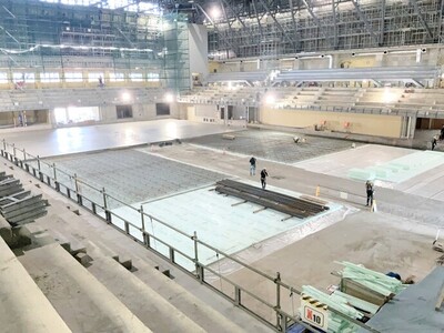 横手体育館建設状況