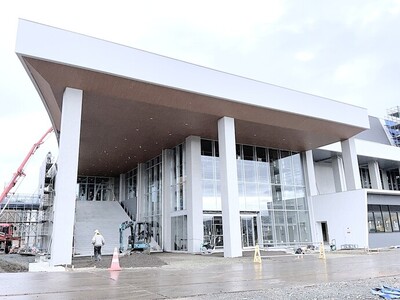 横手体育館建設状況