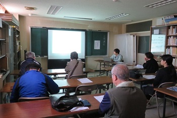 講座を聞いている様子