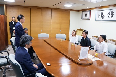 感謝を述べる