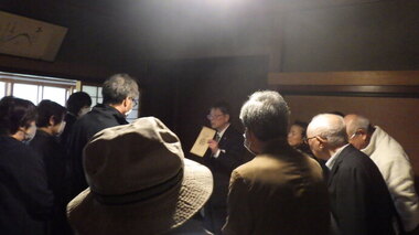 美術日解説の写真