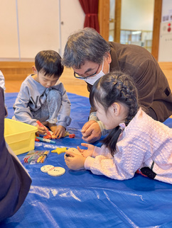 木工オーナメントづくりの様子