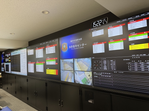大型映像表示盤システムです