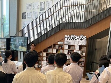 アリーナ見学の様子