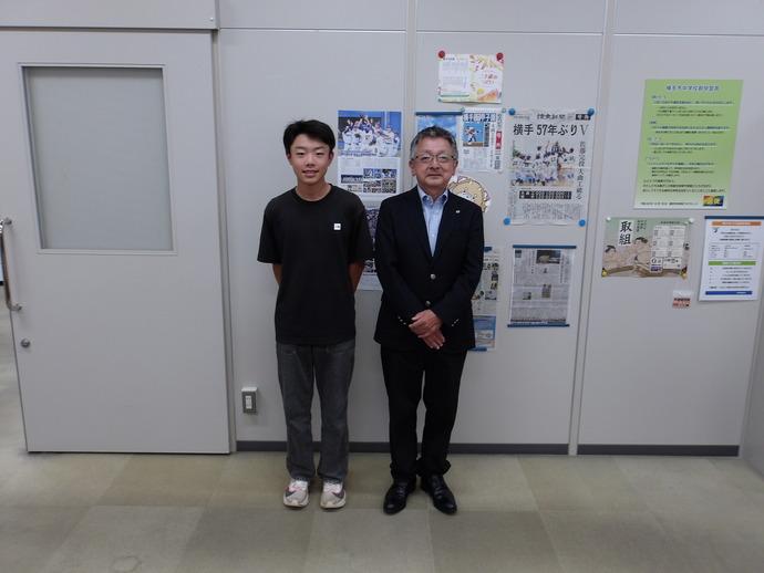 教育長と出場する児童1名