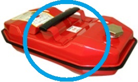 写真：消防法令に適合した金属製のガソリン携行缶の例